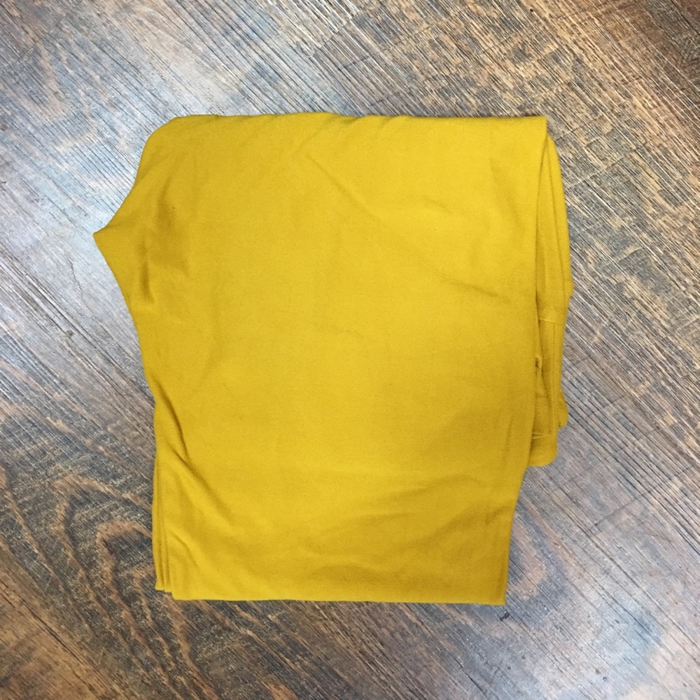 LuLaroe solid leggings - mustard - OS