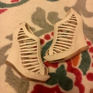 Strappy Wedge - White & Gold Trim
