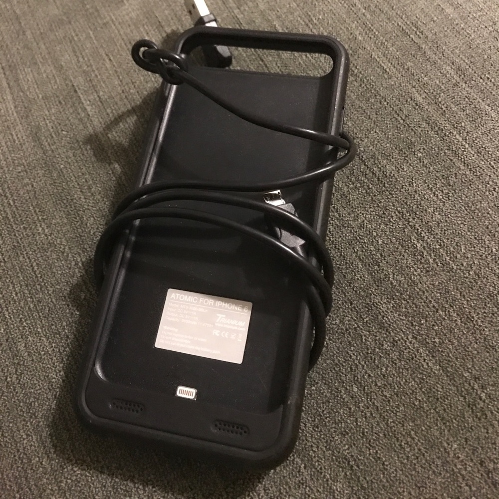 Charging case - Picture 3 of 3