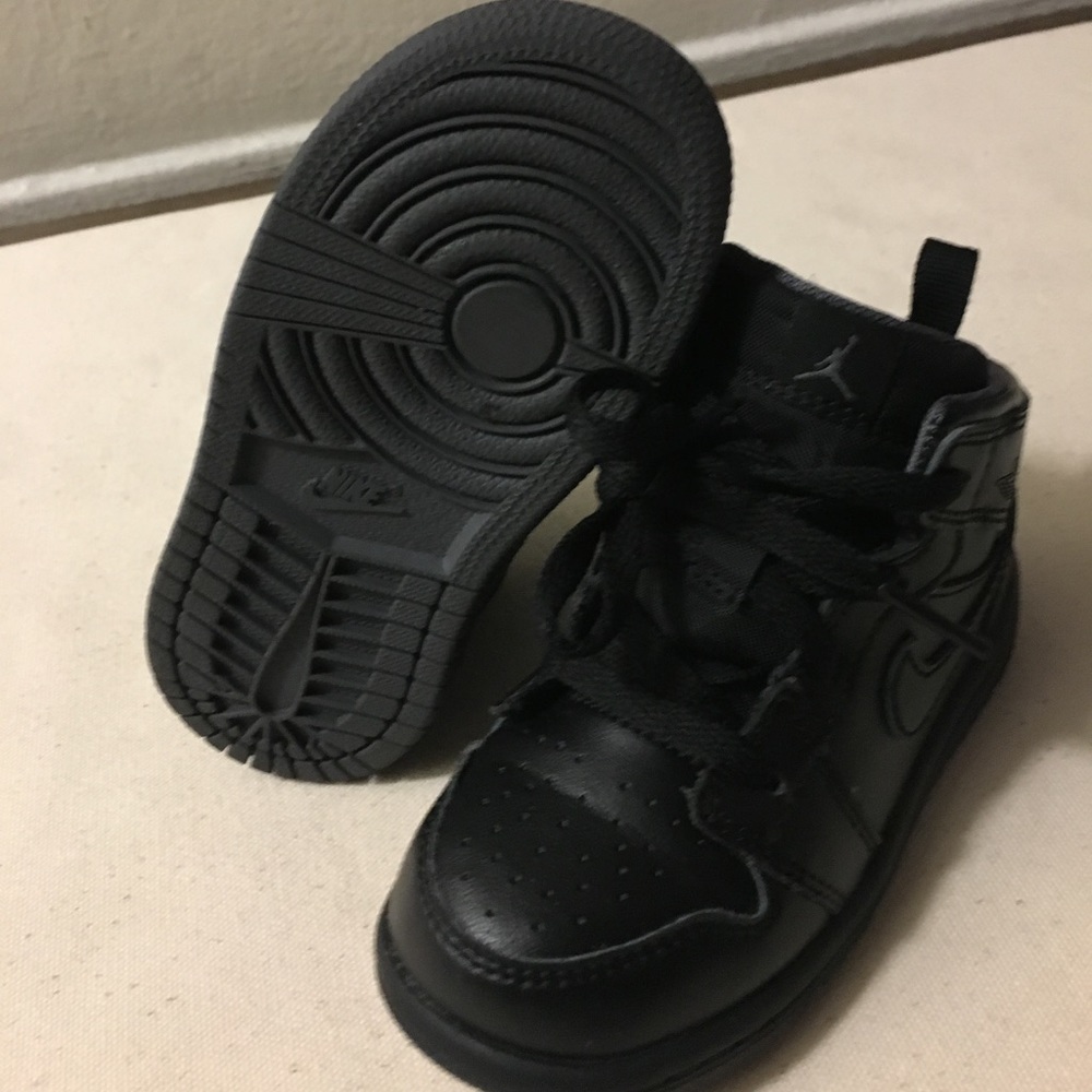 Nike Air Jordans kids!!! Size 7c
