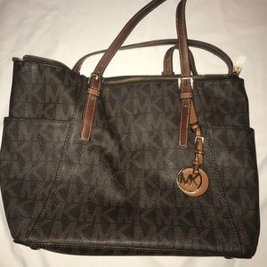 Micheal Kors Purse