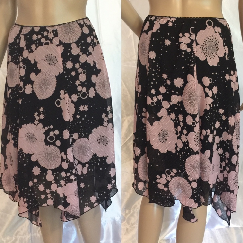 ⬇️Luna Chix Pink Black Floral Skirt Size M