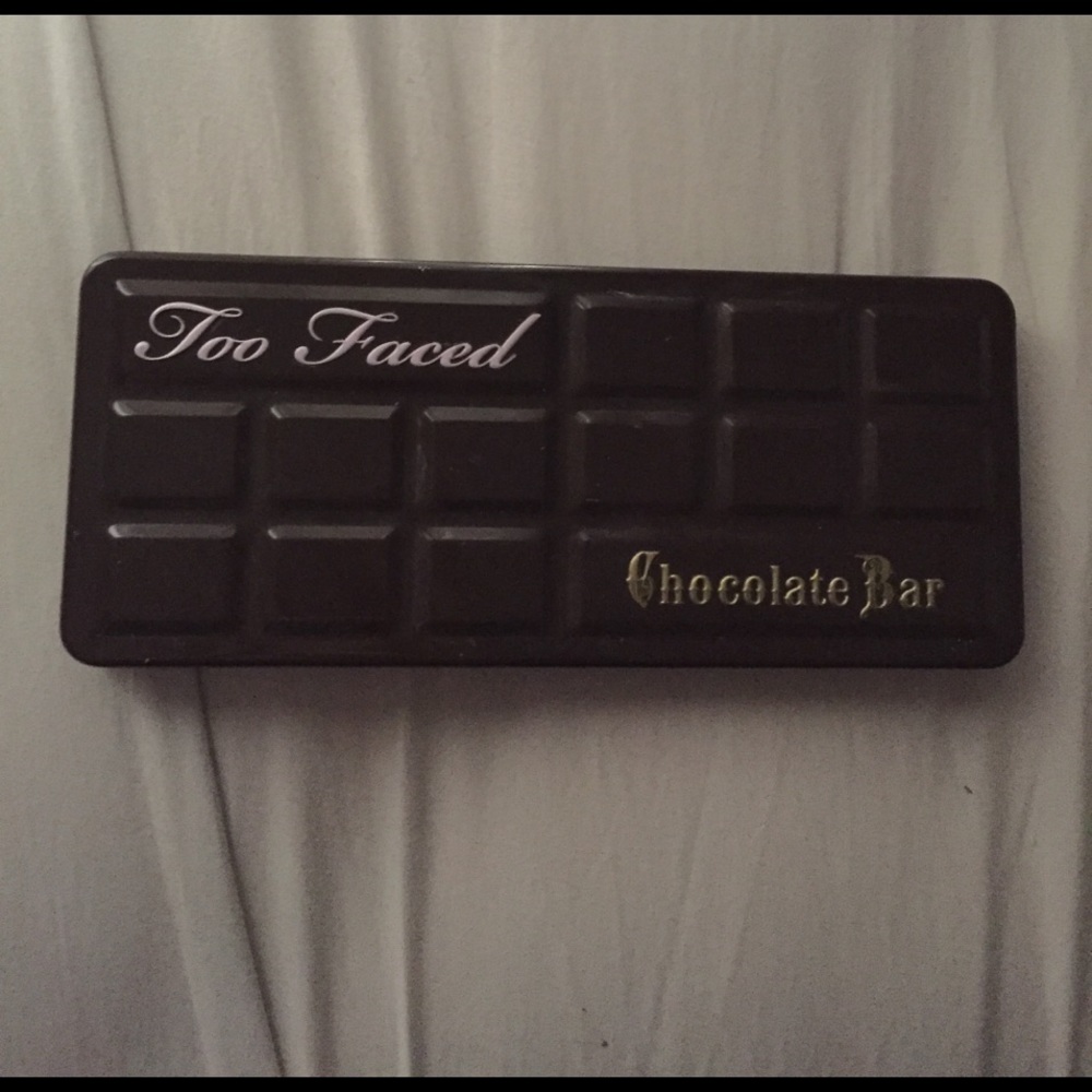 Too faced chocolate bar palette