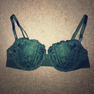 VICTORIA'S SECRET BRA