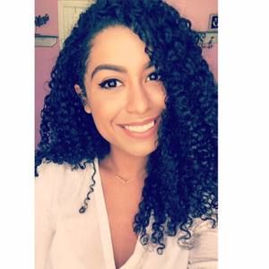 Meet your Posher, Abril