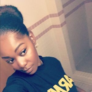 Meet your Posher, Caryn