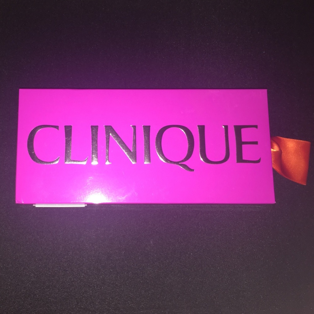 NEW IN BOX Clinique Mini Superbalm Set!