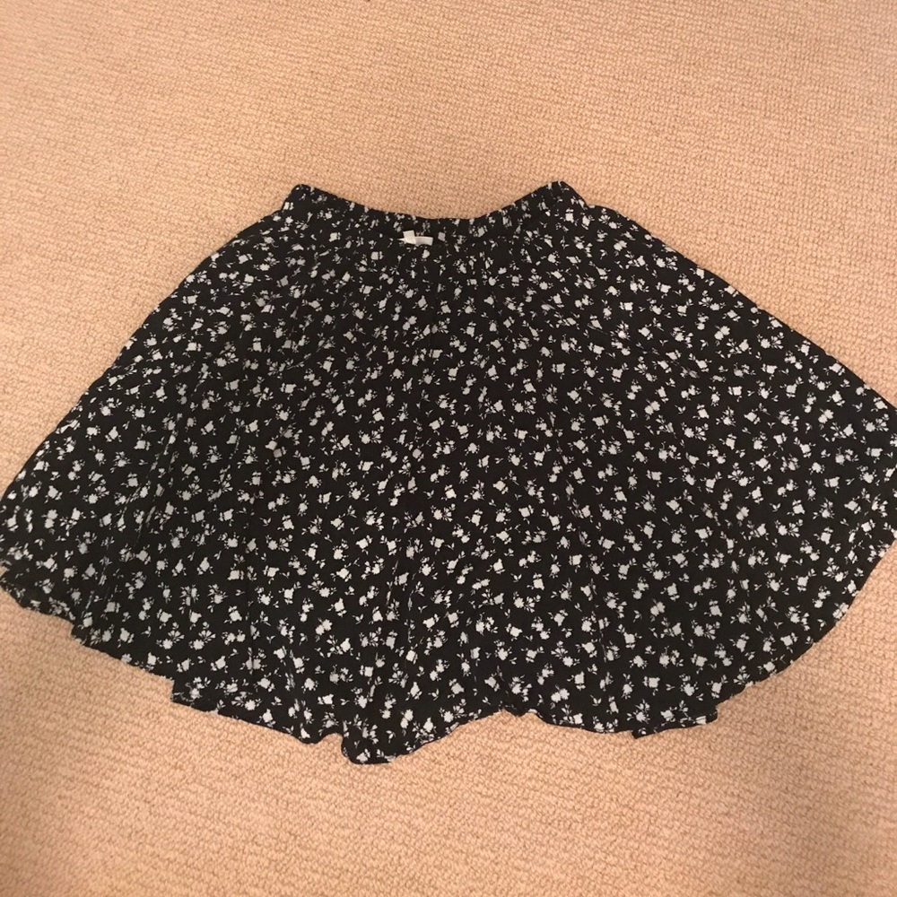 Brandy Melville skirt