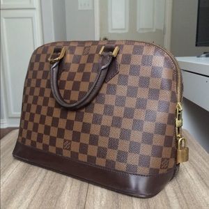 Authentic Louis Vuitton ALMA PM FL0053