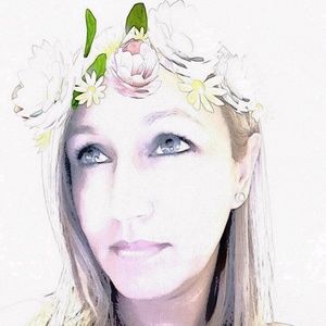 Meet your Posher, Idamis