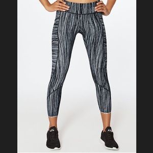 BRAND NEW Lululemon Tight Stuff Tight II
