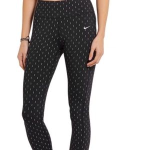 Nike epic lux flash tight size small