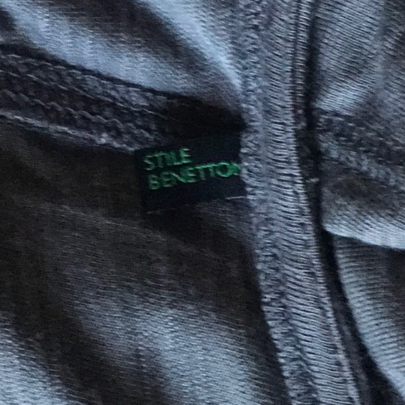 Benetton Tops - Benetton grey cold shoulder Top SZ S Benetton Tops - Benetton grey cold shoulder Top SZ S
