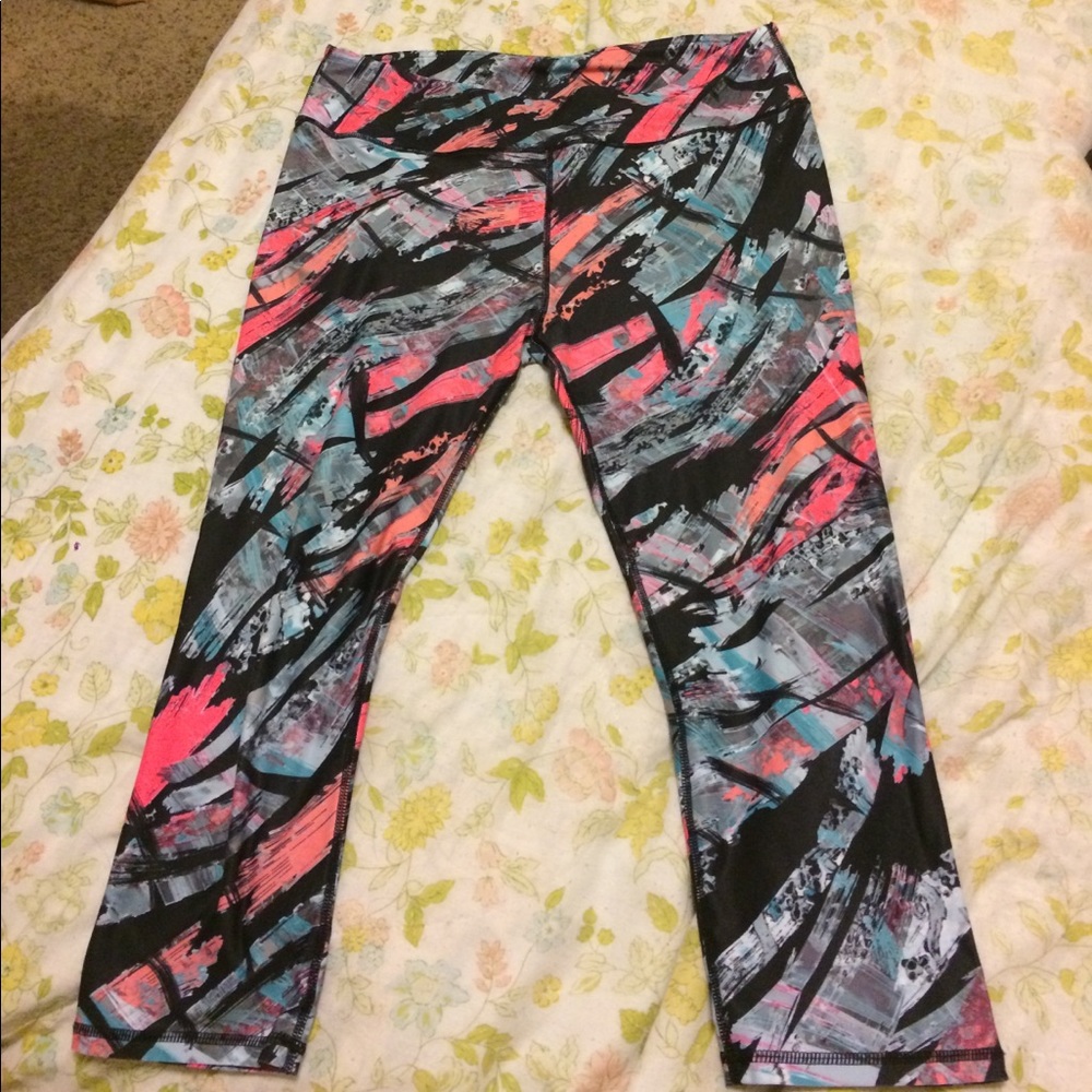 Bright print crop workout leggings