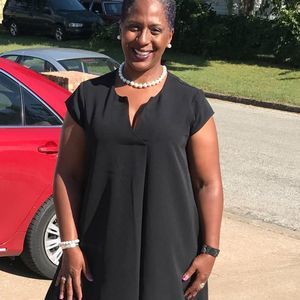 Meet your Posher, Ikia