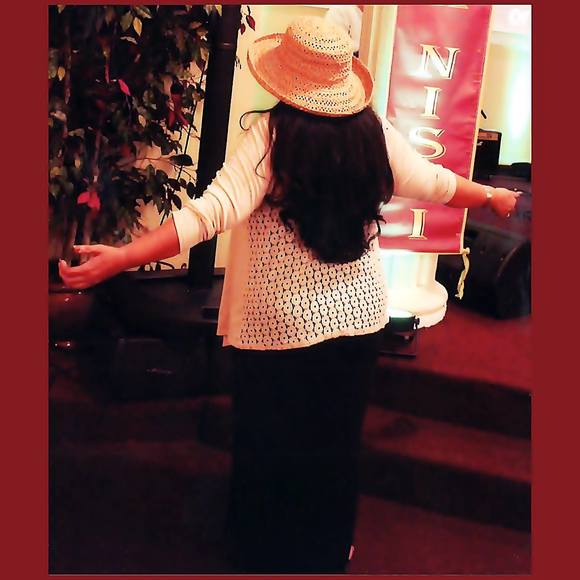 Meet your Posher, Donna - Picture 1 of 1