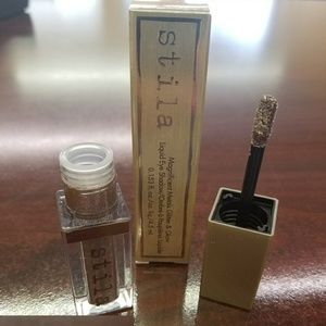Stilla smoldering satin liquid eyeshadow