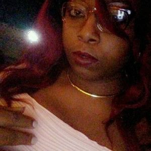 Meet your Posher, Aisha