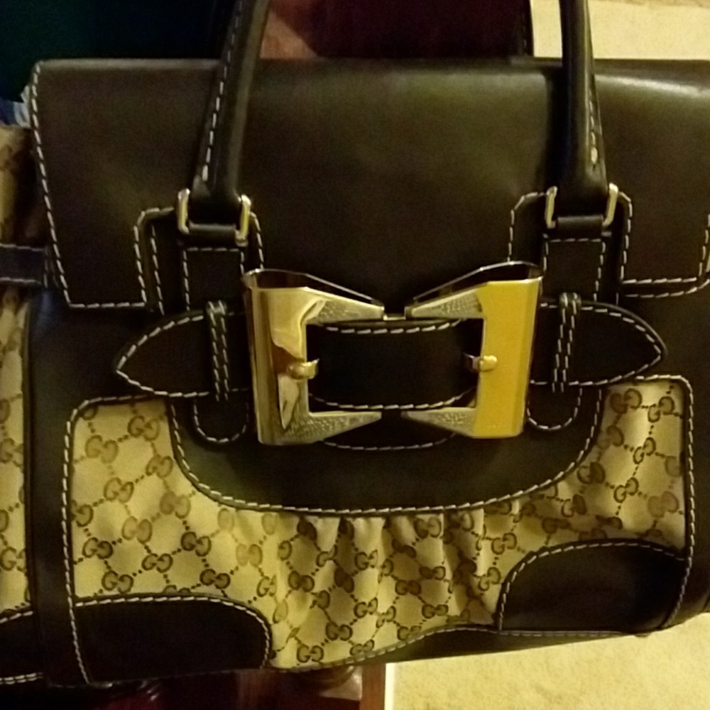 Gucci handbag authentic genuine with gold hardware