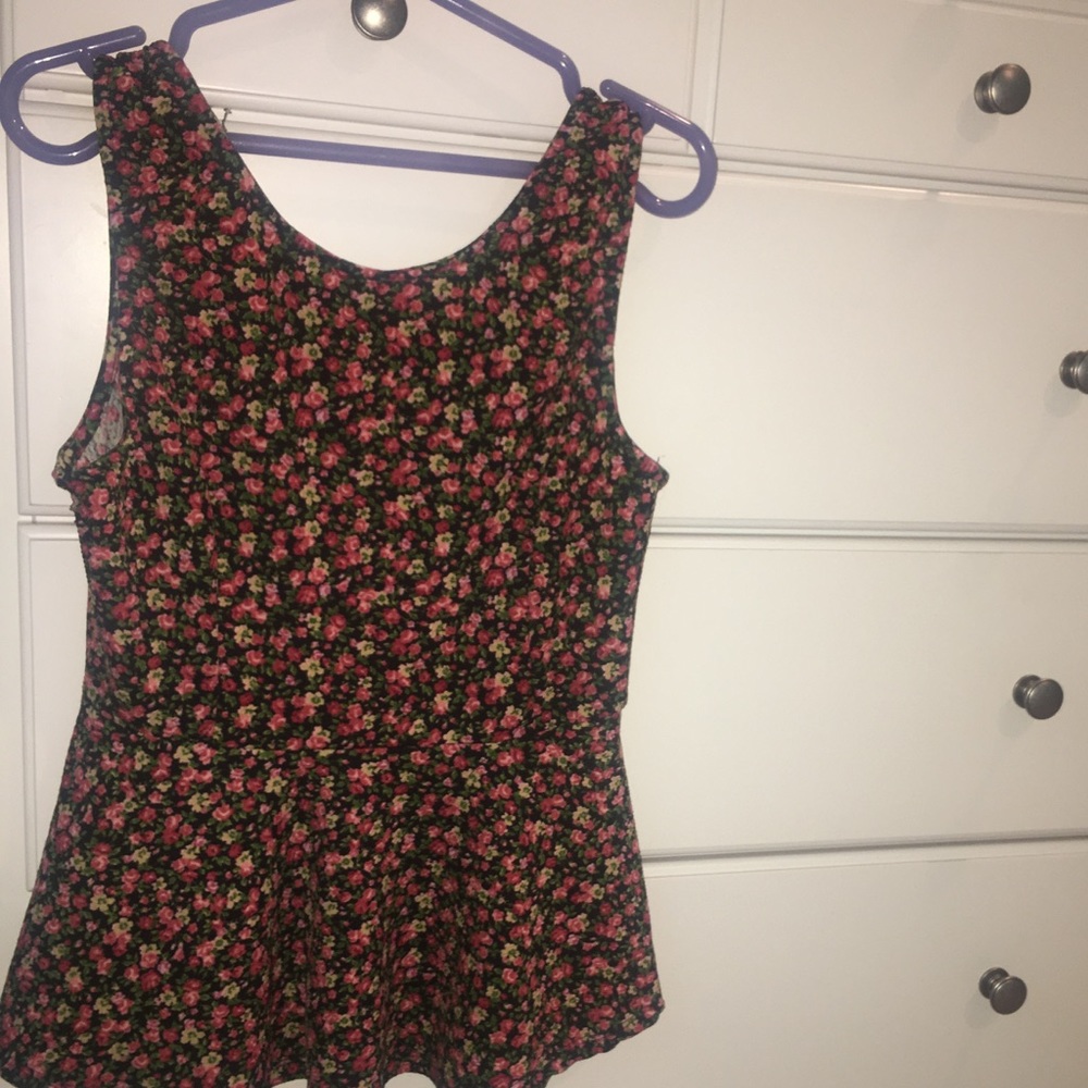 Textured flower top!