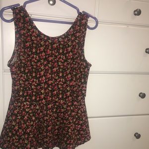 Textured flower top!