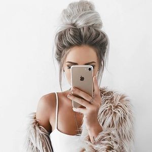 Meet your Posher, Carrie