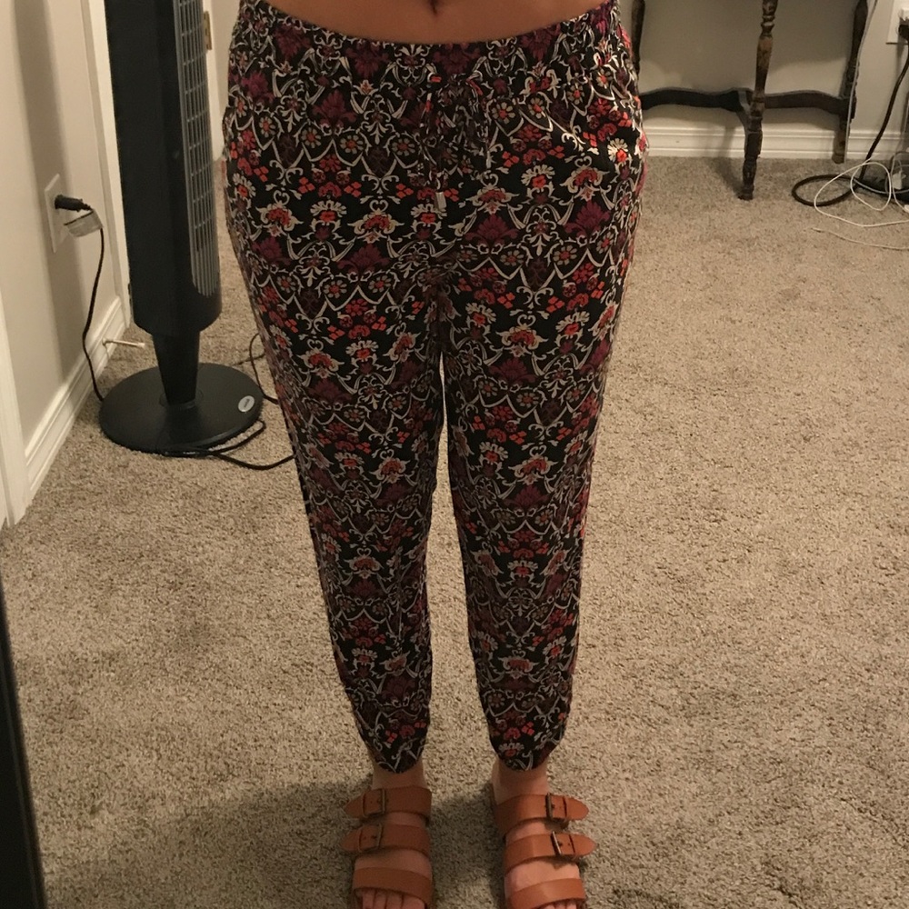 Patterned Cropped Ankle Pants
