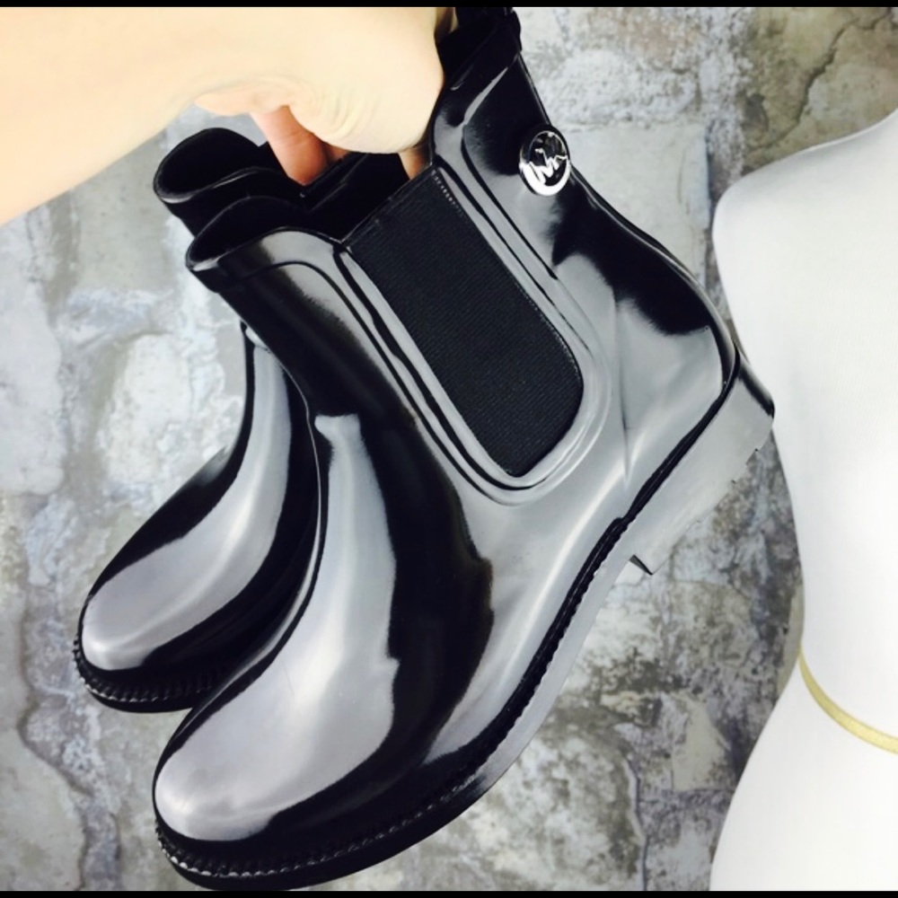 Michael Kors short rain boots