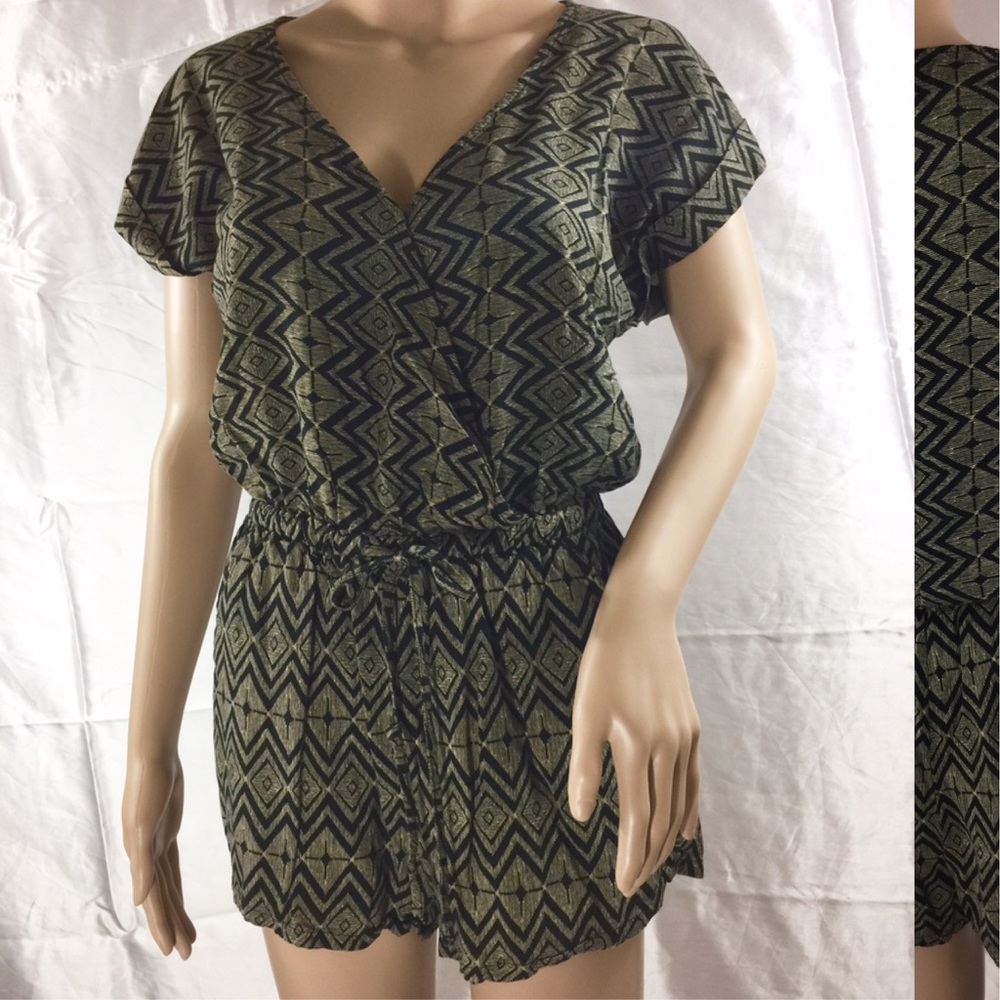 ⬇️Forever 21 Brown & Black Cami Short Romper