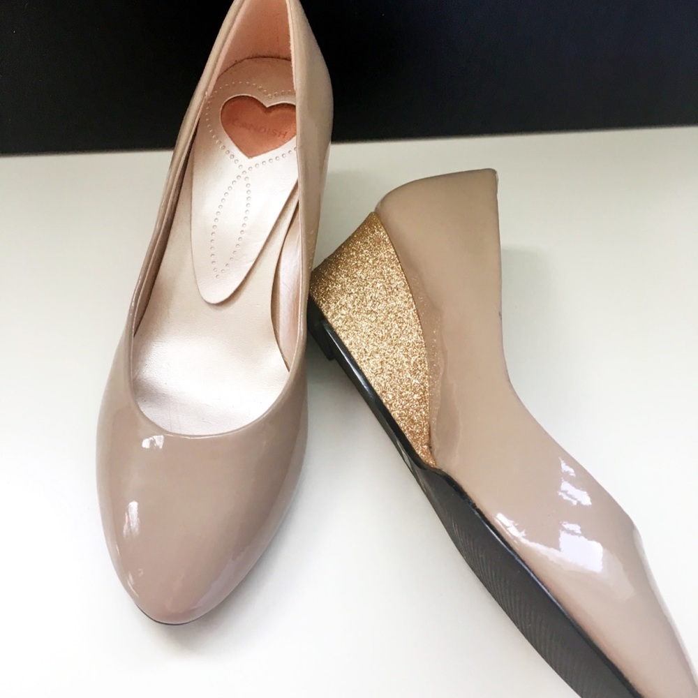 From Japan Faux Patent Nude & Gold Glittery Wedges