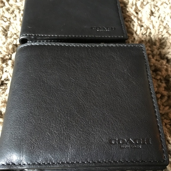 Set of two coach wallets - Picture 2 of 6