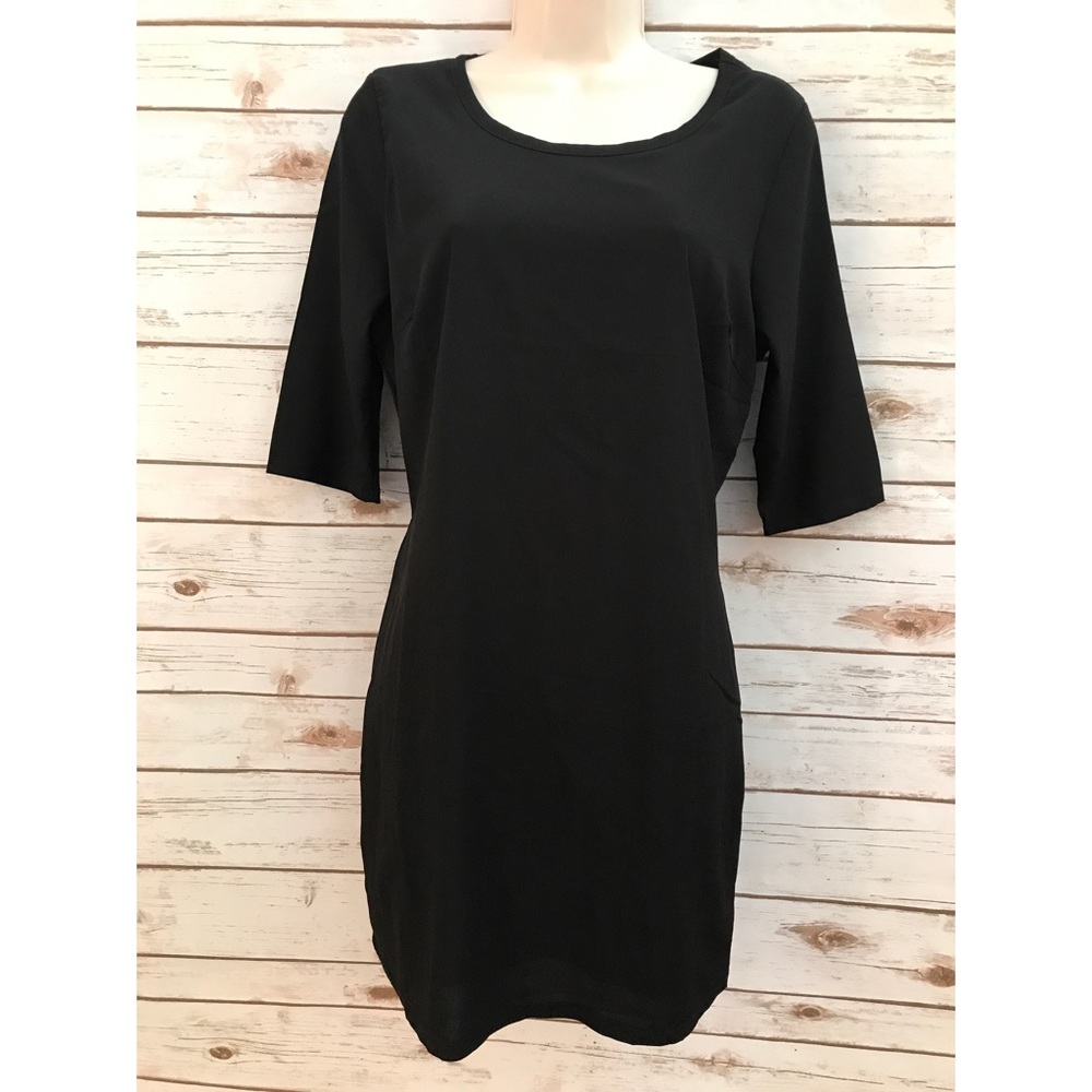 NEW Tobi Little Black Open-Back Dress 🌹🖤