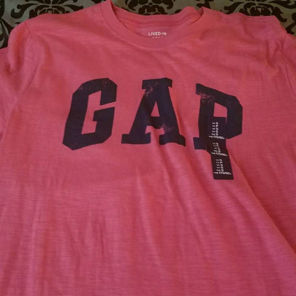 Gap shirt