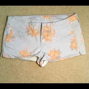 American Eagle floral Jean shorts