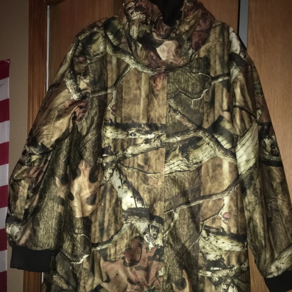 Red head Hunting Coat - Picture 3 of 5