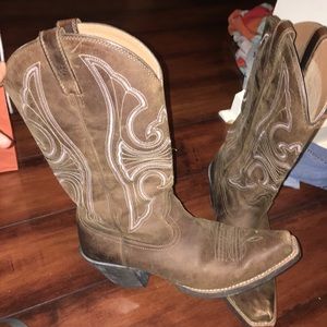 Women's ariat boots