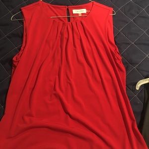 Red M size top