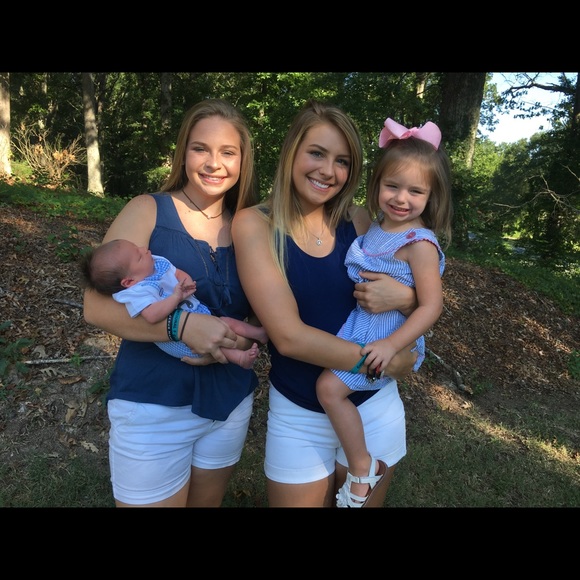 Meet your Posher, Kristen - Picture 2 of 3