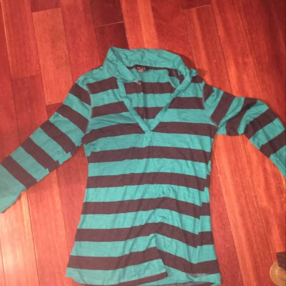 Green/blue striped shirt