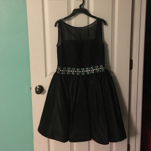 BLACK HOMECOMING/COCKTAIL DRESS - Picture 1 of 3