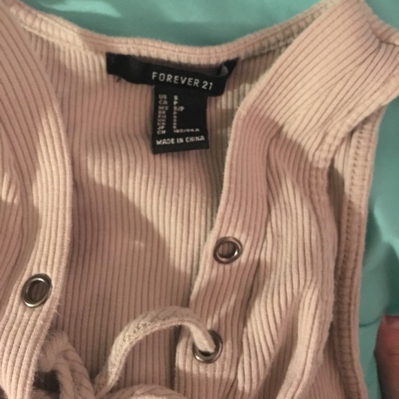 Forever 21 Lace up crop top - Picture 2 of 3
