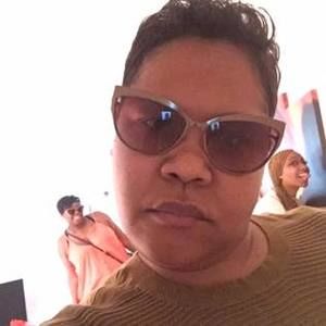 Meet your Posher, Yolanda