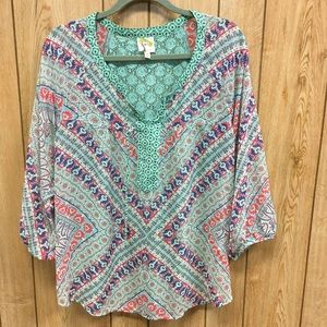 Fig&Flower Floral Lace Back Blouse