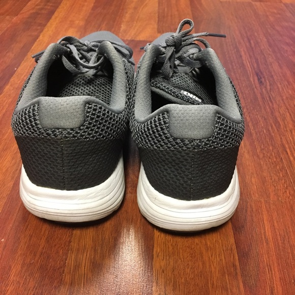 Nike Revolution 3 - Picture 4 of 5