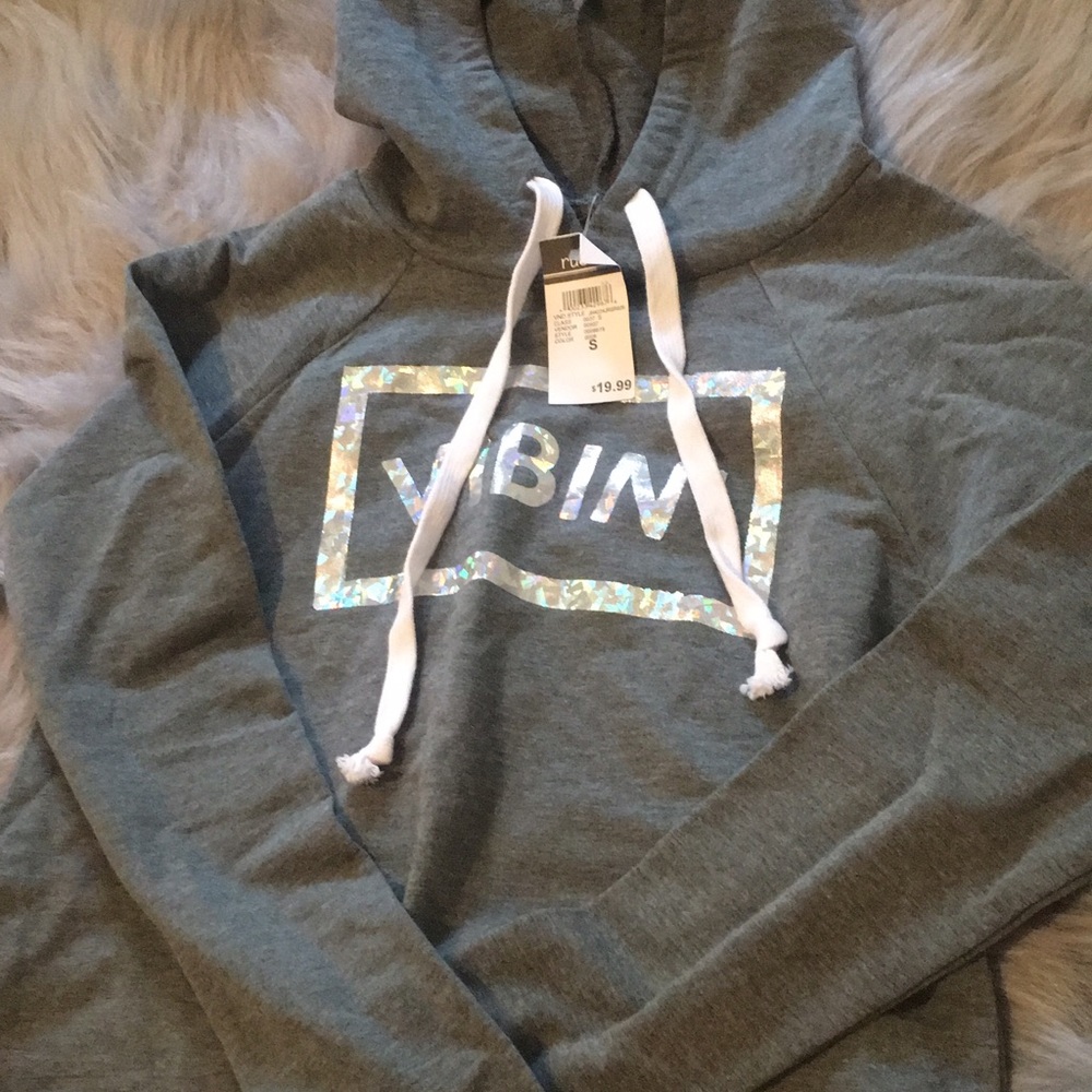 🍀Rue21 hooded crop top sweater🍀