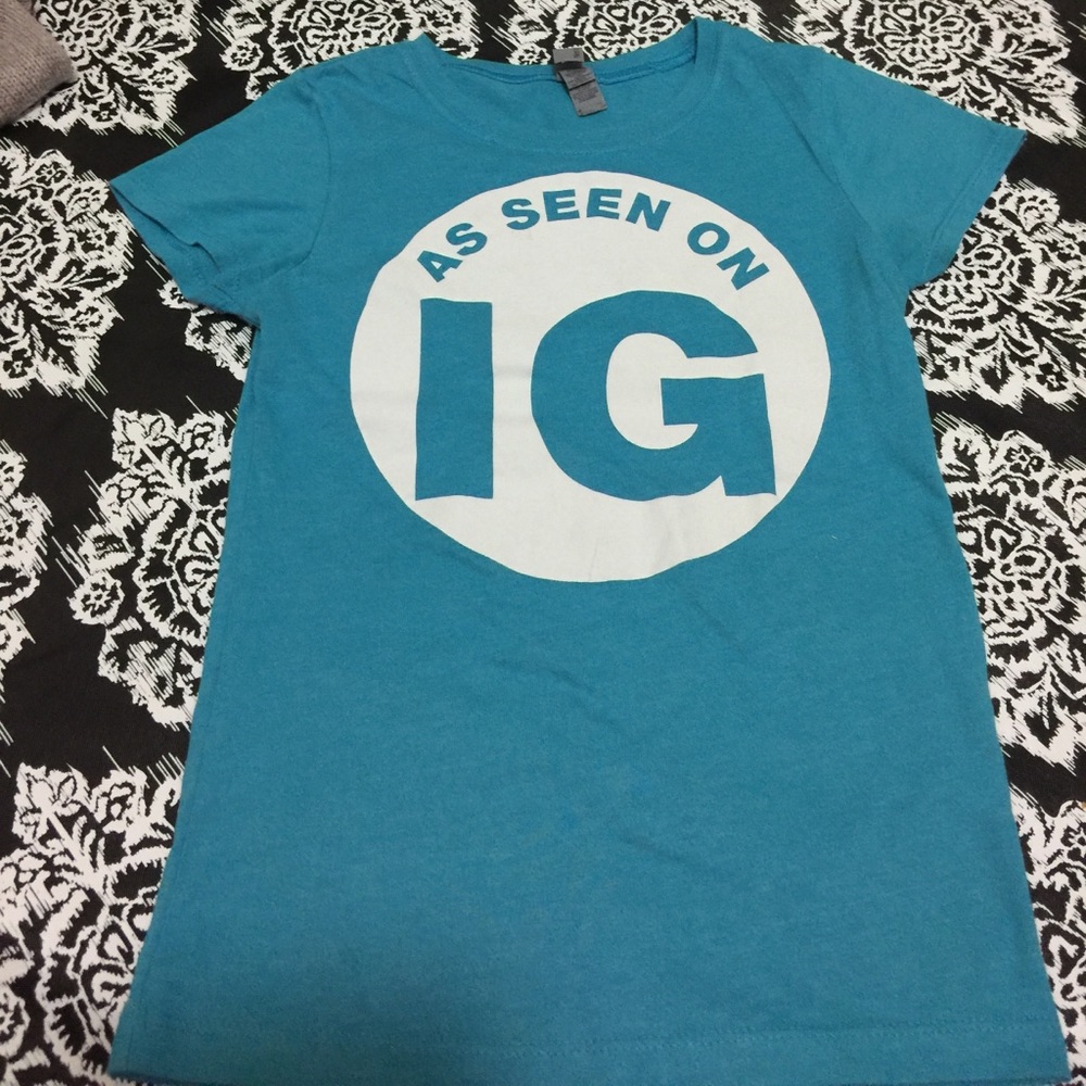 Girls Tee size medium 7-8 novelty