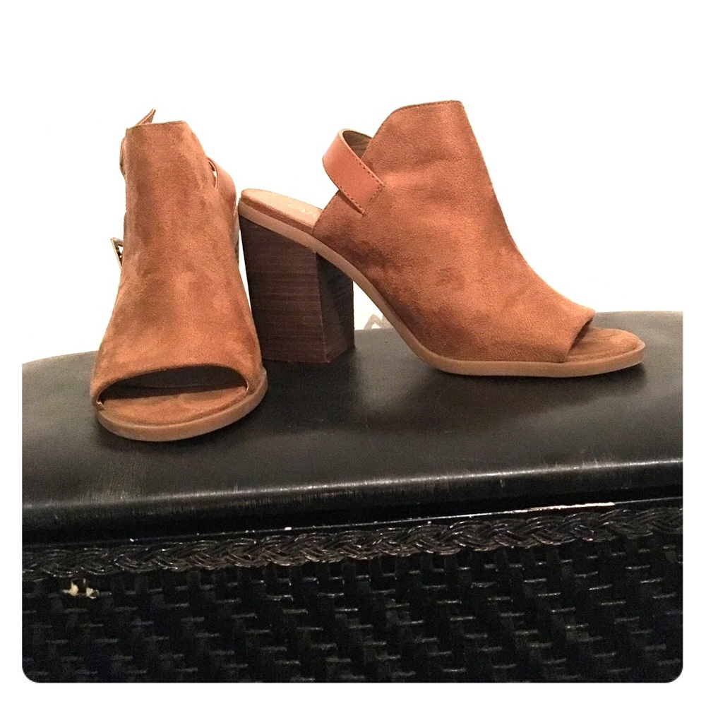 Women's shoes