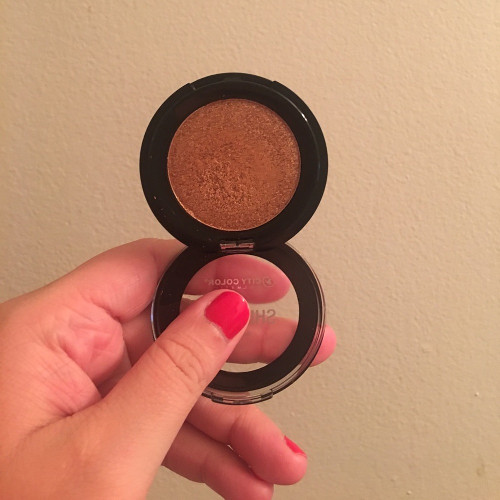 City Color Shimmer Shadow - Picture 2 of 3