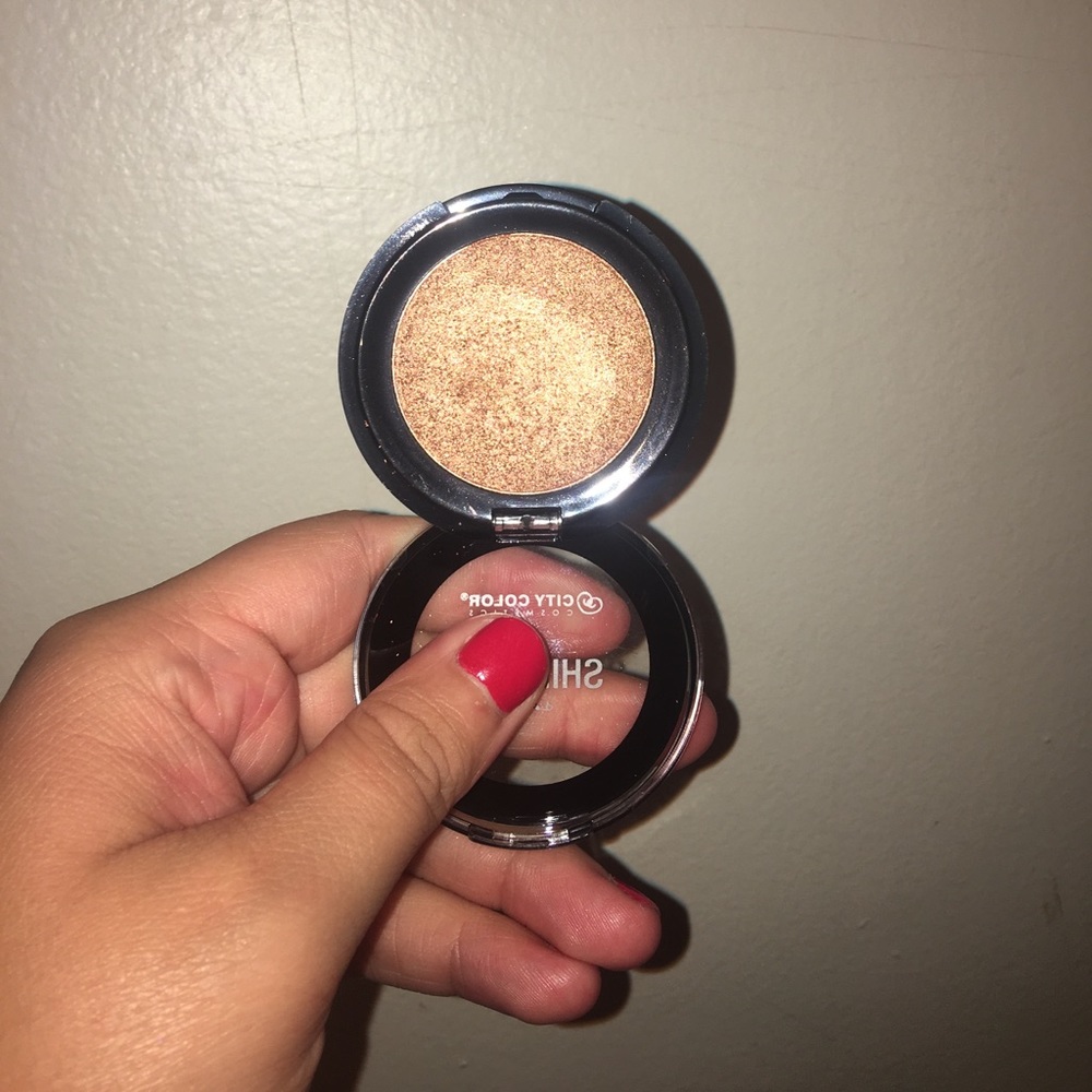 City Color Shimmer Shadow - Picture 3 of 3