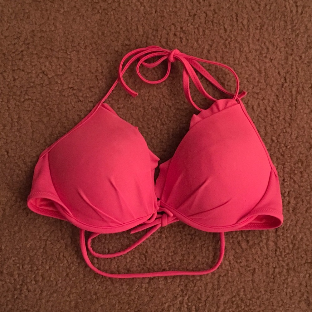 ADORABLE Victoria's Secret bathing suit top!